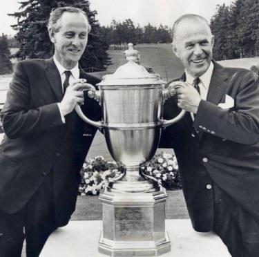 Charles D. Lawrie (left) with the Walker Cup